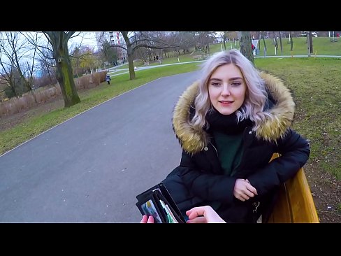 ❤️ يبتلع نائب الرئيس الغريب الساخن من أجل المال - اللسان في الحديقة بواسطة Eva Elfie الإباحية vk